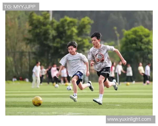 校园足球助力青少年成长与团结精神的培养与发展探讨